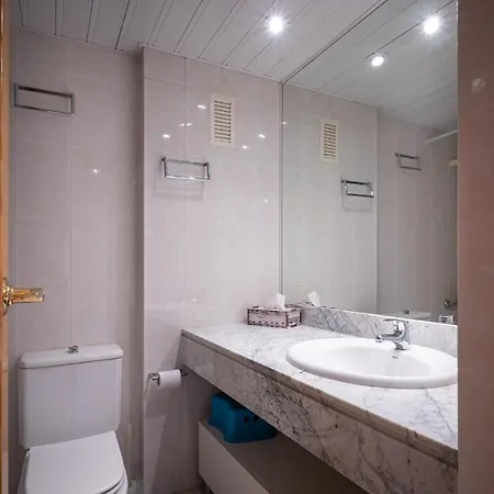 At080 Pins, Con Piscina En 1ra Linea De La Playa Apartment *