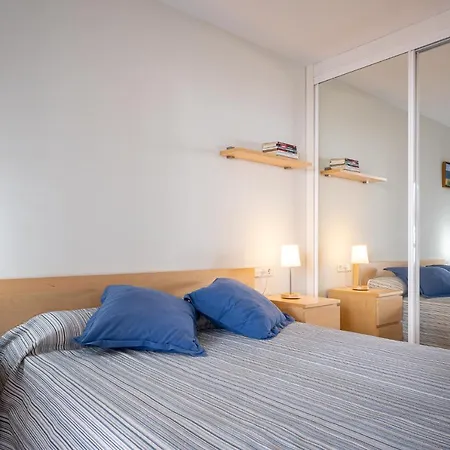Apartment At080 Pins, Con Piscina En 1ra Linea De La Playa Torredembarra