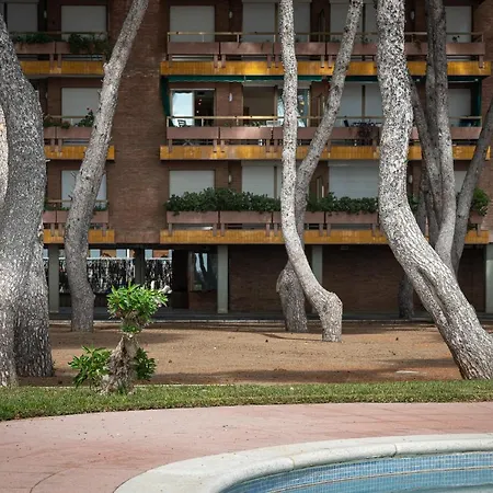 At080 Pins, Con Piscina En 1ra Linea De La Playa *